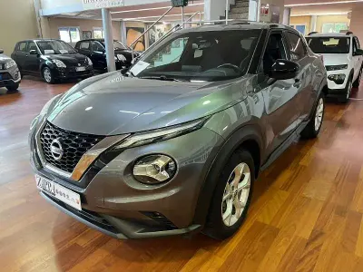 Usata Nissan Juke Acenta 114 CV (83 kW) 2022 Grigio SUV