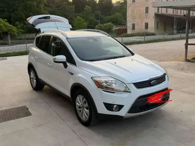 Usata Ford Kuga Titanium 163 CV (119 kW) 2012 Bianco SUV