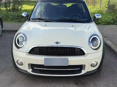 Usata Mini Cooper D 111 CV (81 kW) 2011 Bianco Utilitaria