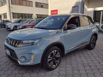 Usata Suzuki Vitara 129 CV (94 kW) 2020 Grigio tetto nero SUV