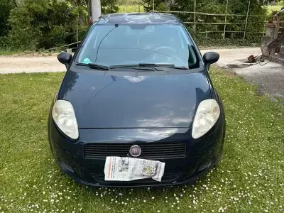 Usata Fiat Grande Punto 75 CV (55 kW) 2011 Blu Utilitaria