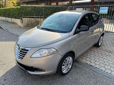 Usata Lancia Ypsilon Gold 95 CV (69 kW) 2014 Grigio Utilitaria