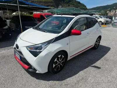 Usata Toyota Aygo Connect Style 72 CV (52 kW) 2020 Bianco Utilitaria