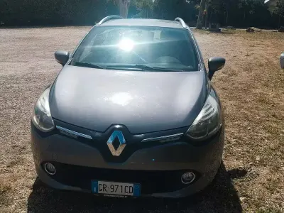 Usata Renault Clio V 90 CV (66 kW) 2022 Grigio Station wagon