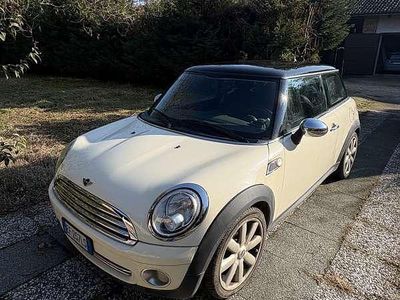 Usata Mini Cooper 120 CV (88 kW) 2010 Beige Utilitaria