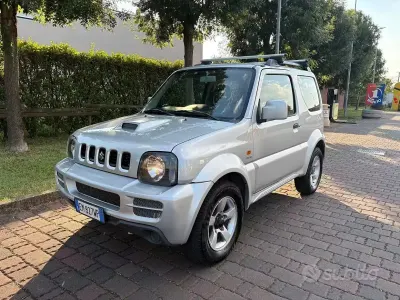 Usata Suzuki Jimny 86 CV (63 kW) 2008 Grigio SUV