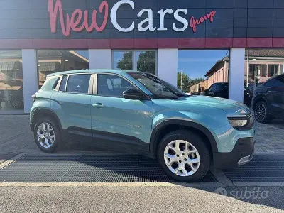 Usata Jeep Avenger Altitude 101 CV (74 kW) 2024 Blu/azzurro SUV