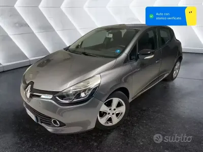 Käytetty Renault Clio IV 75 HP (55 kW) 2013 Musta Sedan