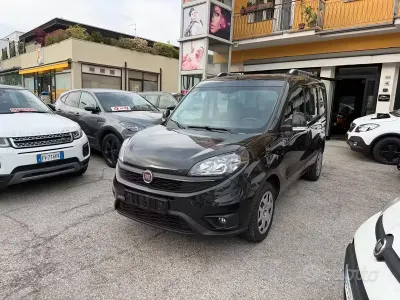Usata Fiat Doblò Lounge 95 CV (69 kW) 2018 Nero Monovolume