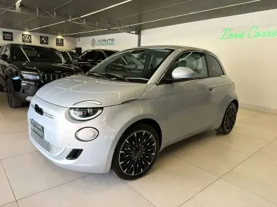 Usata Fiat 500e La Prima 42 kW (58 CV) 2025 Blu/azzurro Utilitaria