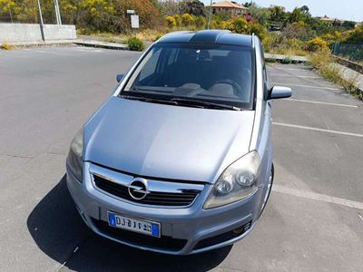 usata Opel Zafira 1.9 cdti Cosmo 120cv