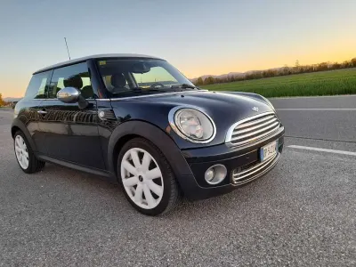 Usata Mini Cooper Chili 120 CV (88 kW) 2008 Blu/azzurro Utilitaria