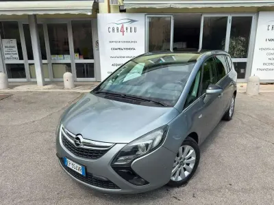 Usata Opel Zafira Tourer 150 CV (110 kW) 2013 Grigio Monovolume