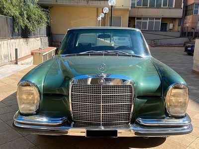 Usata Mercedes 280 SE 1970 Verde Berlina