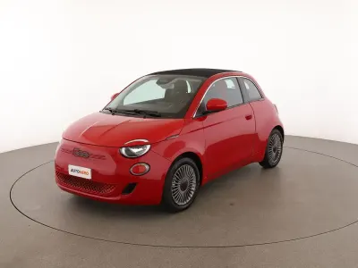 Usata Fiat 500e Red 86 kW (118 CV) 2022 Rosso Cabrio