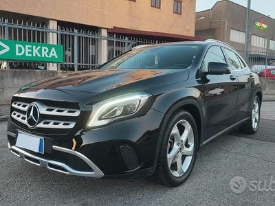 Usata Mercedes GLA180 122 CV (89 kW) 2020 Nero SUV