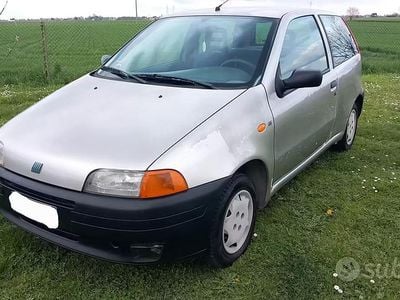 Usata Fiat Punto 55 CV (40 kW) 1999 Berlina