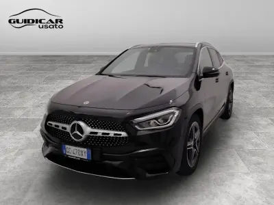 Usata Mercedes GLA200 Premium 149 CV (109 kW) 2021 Nero SUV