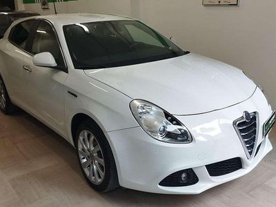 Usata Alfa Romeo Giulietta Exclusive 105 CV (77 kW) 2013 Bianco Utilitaria
