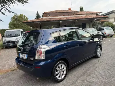 Usata Toyota Corolla 129 CV (94 kW) 2006 Bluazzurro Berlina