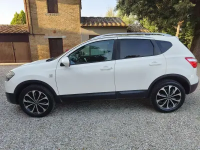 Usata Nissan Qashqai N-TEC 131 CV (96 kW) 2012 Bianco SUV