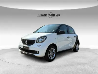 Usata Smart ForFour 71 CV (52 kW) 2019 Bianco alfa Utilitaria