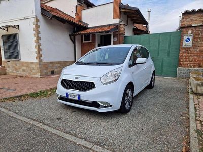 Usata Kia Venga 90 CV (66 kW) 2018 Grigio Utilitaria