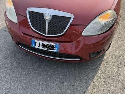 Usata Lancia Ypsilon 60 CV (44 kW) 2007 Rosso Utilitaria