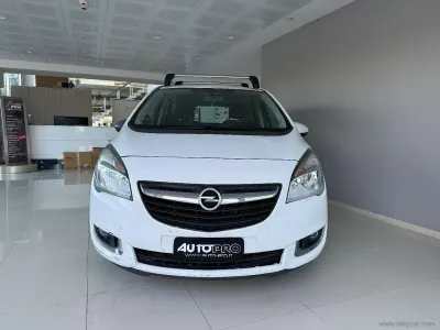 Usata Opel Meriva 120 CV (88 kW) 2015 Bianco Monovolume