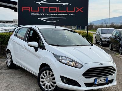 Usata Ford Fiesta Titanium 75 CV (55 kW) 2015 Bianco Berlina