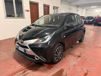 Usata Toyota Aygo X-Black 69 CV (50 kW) 2017 Nero Utilitaria
