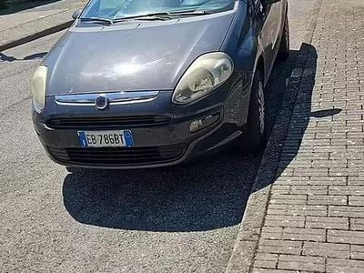 Usata Fiat Punto 77 CV (56 kW) 2010 Nero Utilitaria