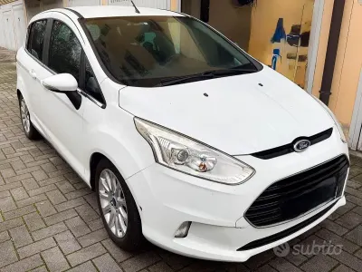Usata Ford B-MAX Titanium 101 CV (74 kW) 2014 Bianco Monovolume