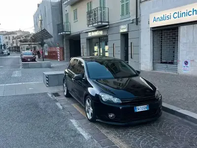 Usata VW Golf VI 122 CV (89 kW) 2009 Nero Utilitaria