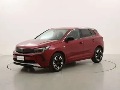 Usata Opel Grandland X Business Elegance 131 CV (96 kW) 2022 Rosso scuro SUV