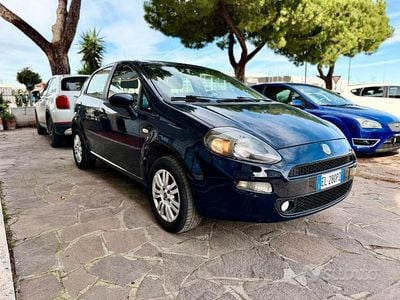 Usata Fiat Punto Pop 69 CV (50 kW) 2012 Blu Utilitaria
