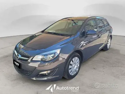 Usata Opel Astra Cosmo 110 CV (80 kW) 2015 Grigio Station wagon