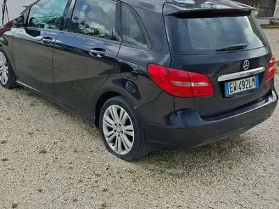 Usata Mercedes B180 Executive 109 CV (80 kW) 2014 Utilitaria