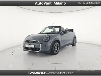 Usata Mini Cooper Cabriolet Favoured 163 CV (119 kW) 2025 Grigio Cabrio