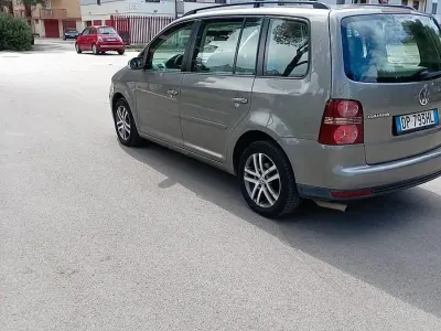 Usata VW Touran 109 CV (80 kW) 2008 Grigio Monovolume