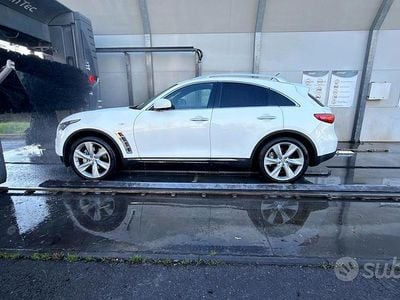 Usata Infiniti QX70 Premium 238 CV (175 kW) 2011 Bianco SUV