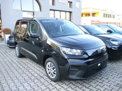 Nouvelle Fiat Doblò 101 ch (74 kW) 2025 Noir Monospace