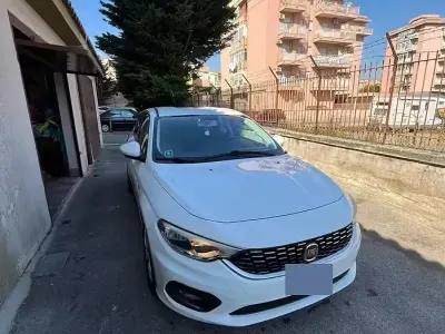 Usata Fiat Tipo 120 CV (88 kW) 2015 Bianco Berlina