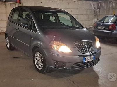 Usata Lancia Musa 90 CV (66 kW) 2009 Grigio Monovolume