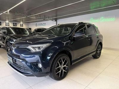 Usata Toyota RAV4 143 CV (105 kW) 2017 Blu/azzurro SUV
