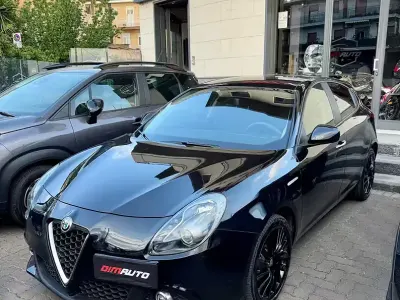 Usata Alfa Romeo Giulietta Super 120 CV (88 kW) 2018 Nero Utilitaria