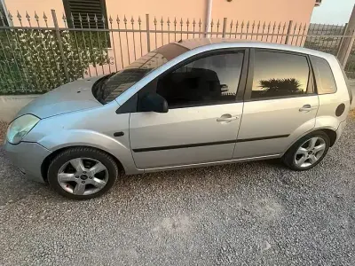 Usata Ford Fiesta 68 CV (50 kW) 2005 Utilitaria