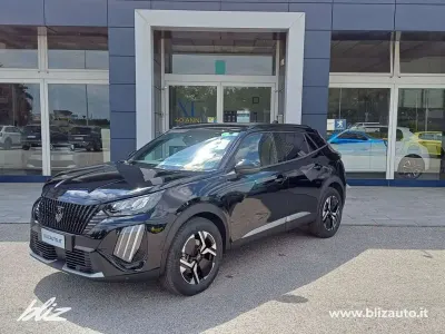 Usata Peugeot 2008 Allure 102 CV (75 kW) 2024 Bianco SUV