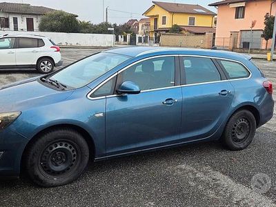 Usata Opel Astra Sport 110 CV (80 kW) 2013 Station wagon