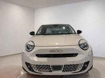 Usata Fiat 600 La Prima 100 CV (73 kW) 2025 Beige SUV
